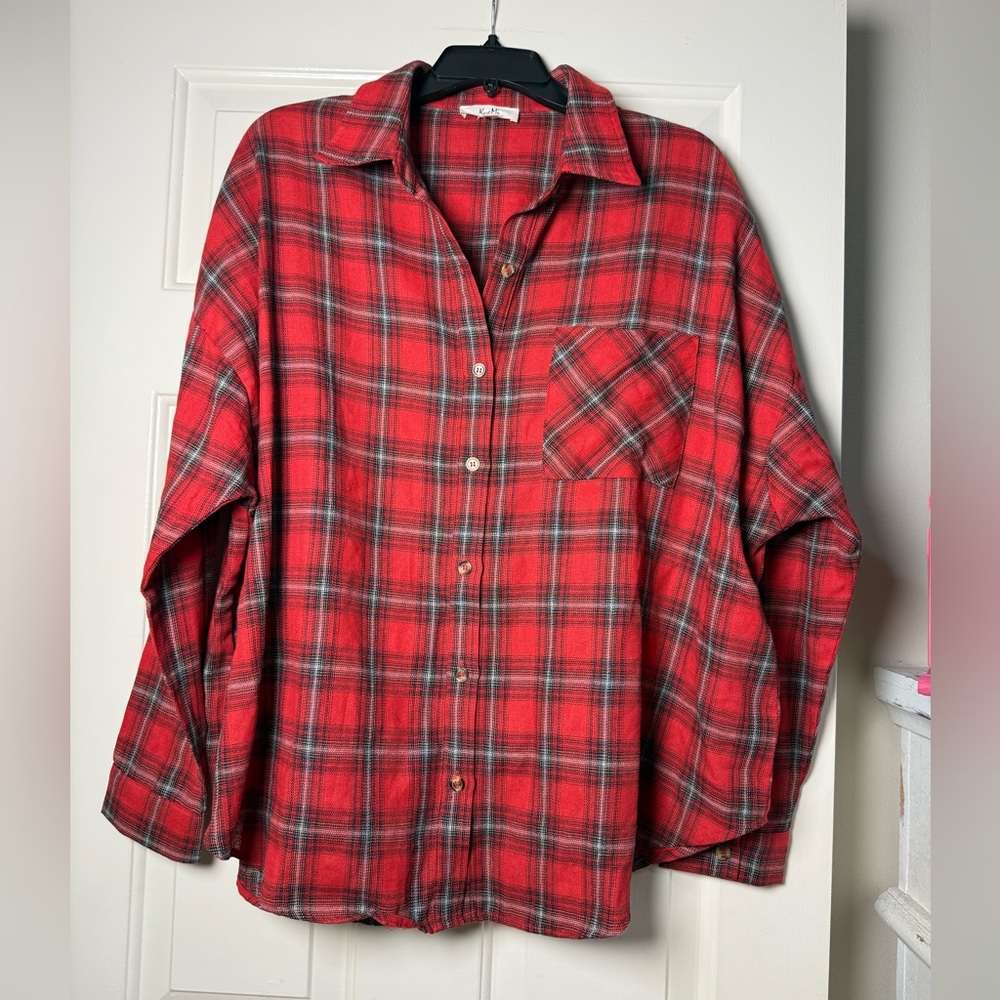 Kye Mi Women’s Oversized Style‎ Red Plaid Button-Up Shirt
